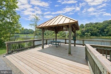 Tucked into a quiet cul-de-sac in the sought-after Northridge - photo 45