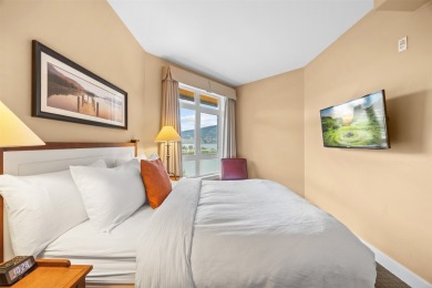Top-floor lofted double suite (633/634) at Summerland Waterfront - photo 10