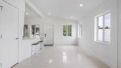 Beautifully Updated East Boca Home - No HOA! Welcome to this - photo 15