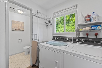 Welcome home to this well-maintained 4-bedroom, 2-bath - photo 17