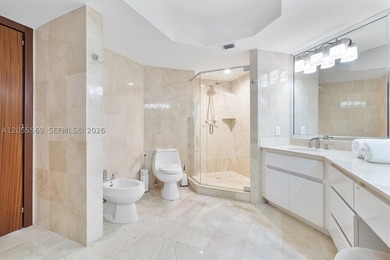 MUST SELL! MOST DESIRABLE FLOOR PLAN/LINE IN THE BUILDING - photo 21