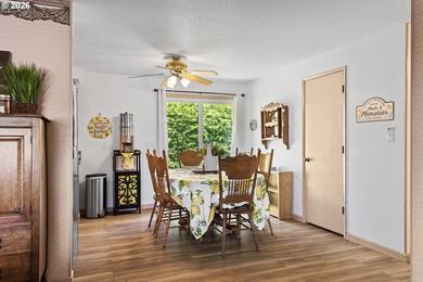 Welcome home to this well-maintained 4-bedroom, 2-bath - photo 21