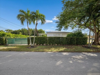 Move right into this beautifully remodeled home on an expansive - photo 2