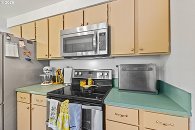 Welcome home to this well-maintained 4-bedroom, 2-bath - photo 25