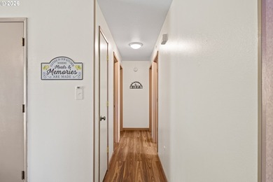 Welcome home to this well-maintained 4-bedroom, 2-bath - photo 26