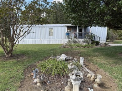 (private lake, pond, creek) Home For Sale in Russellville Kentucky