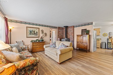 Welcome home to this well-maintained 4-bedroom, 2-bath - photo 35