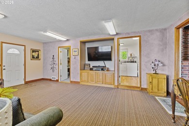 Welcome home to this well-maintained 4-bedroom, 2-bath - photo 36