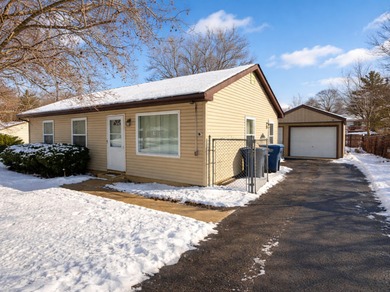 Chain O Lakes - Fox Lake Home Active Under Contract in Lake Villa Illinois