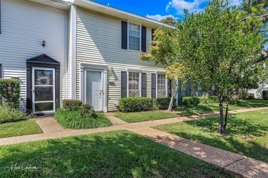Red River Townhome/Townhouse Active Under Contract in Shreveport Louisiana