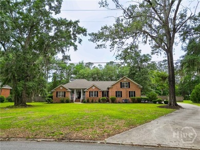 Welcome Home to 112 Mill Hill Rd. This 5 bedroom, 3 bathroom - photo 3