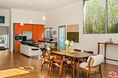 Welcome to 1076 Palms Boulevard - a rare architectural compound - photo 1