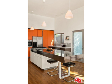 Welcome to 1076 Palms Boulevard - a rare architectural compound - photo 2