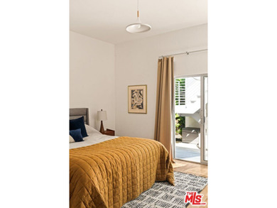 Welcome to 1076 Palms Boulevard - a rare architectural compound - photo 9