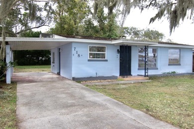 FOR SALE - 2 Bedroom/1 Bath single family home.  This is a - photo 2