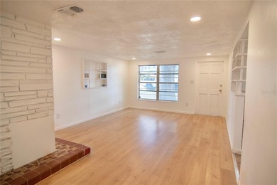 FOR SALE - 2 Bedroom/1 Bath single family home.  This is a - photo 6