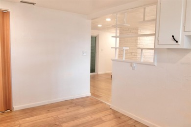 FOR SALE - 2 Bedroom/1 Bath single family home.  This is a - photo 10