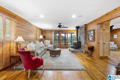 Beautiful waterfront log cabin offering 3 bedrooms, 2.5 - photo 6