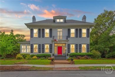 Built in 1921, this meticulously maintained historic Savannah - photo 2