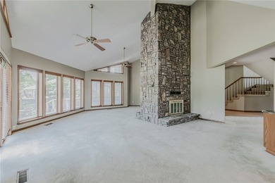 Located on the Springdale Country Club golf course, this 3,754 - photo 8