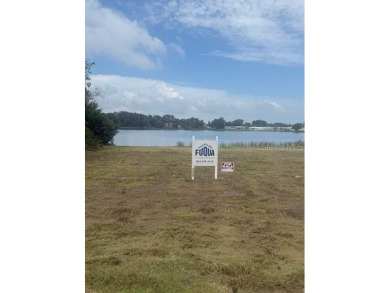 Lake Lot For Sale in Winter Haven, Florida