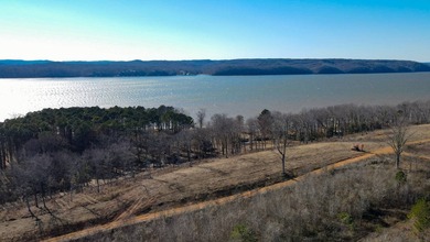 Pickwick Lake Acreage For Sale in Florence Alabama