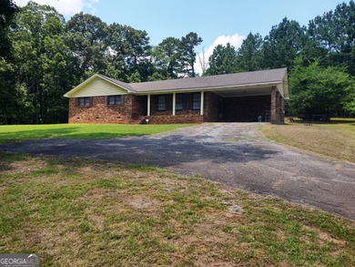 (private lake, pond, creek) Home For Sale in Rome Georgia