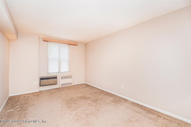 For the first time ever, this one-of-a-kind two-unit apartment - photo 11