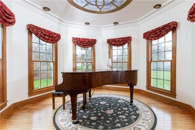 An Unrivaled Newport Enclave! Discover a rare sanctuary of - photo 11
