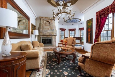 An Unrivaled Newport Enclave! Discover a rare sanctuary of - photo 12