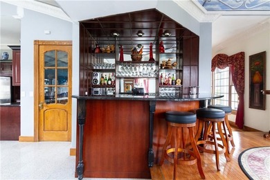 An Unrivaled Newport Enclave! Discover a rare sanctuary of - photo 16