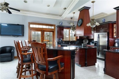 An Unrivaled Newport Enclave! Discover a rare sanctuary of - photo 19