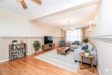 For the first time ever, this one-of-a-kind two-unit apartment - photo 20