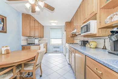For the first time ever, this one-of-a-kind two-unit apartment - photo 21