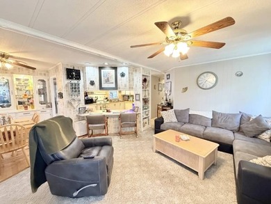Welcome to your new home in Colony in the Woods, where - photo 7