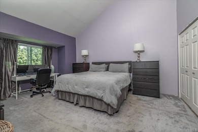 Welcome to the Glen! This two-level townhome boasts 1500+ square - photo 12
