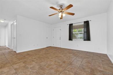 Welcome to this beautifully updated 3-bedroom, 2-bathroom home - photo 13