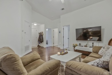 Bright, open, and ready to welcome you home! This 3-bedroom - photo 15