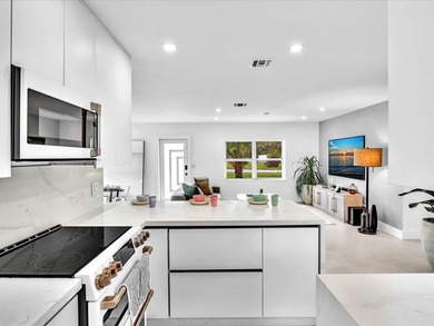 Welcome to this exceptional newly renovated modern luxury - photo 17
