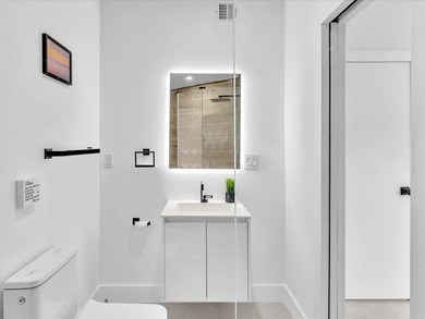 Welcome to this exceptional newly renovated modern luxury - photo 25