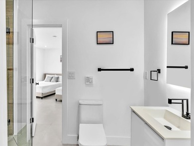 Welcome to this exceptional newly renovated modern luxury - photo 26