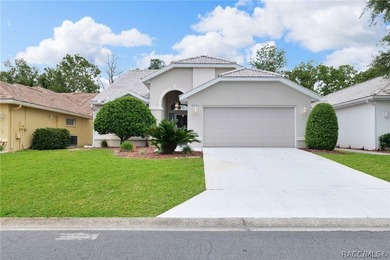 North Glen Lake Home For Sale in Weeki Wachee Florida
