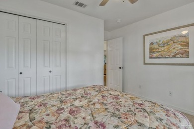 Bright, open, and ready to welcome you home! This 3-bedroom - photo 32