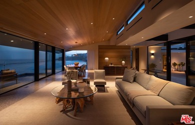 This completely reimagined, exceptional oceanfront estate offers - photo 33