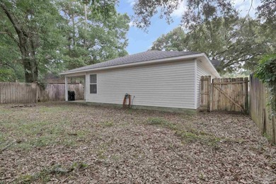 Bright, open, and ready to welcome you home! This 3-bedroom - photo 43