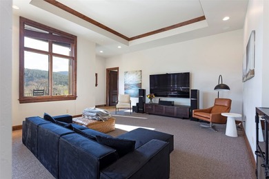 Privacy, space, and connection to nature define this exceptional - photo 19