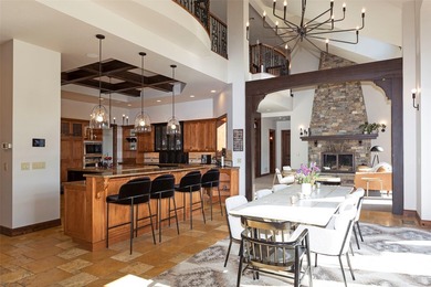 Privacy, space, and connection to nature define this exceptional - photo 22