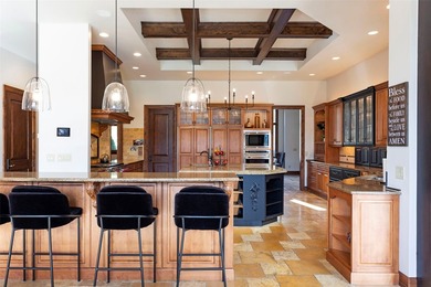 Privacy, space, and connection to nature define this exceptional - photo 24