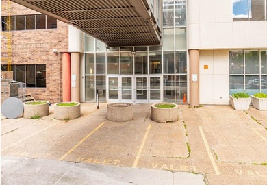 -Fully vacant 122,084 SF medical office building in Downtown St - photo 29
