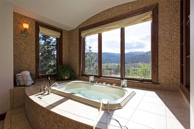 Privacy, space, and connection to nature define this exceptional - photo 34